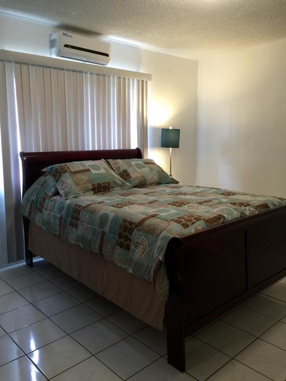 Beautiful 2 Bedroom 1 Bath Tamuning Eksteriør billede